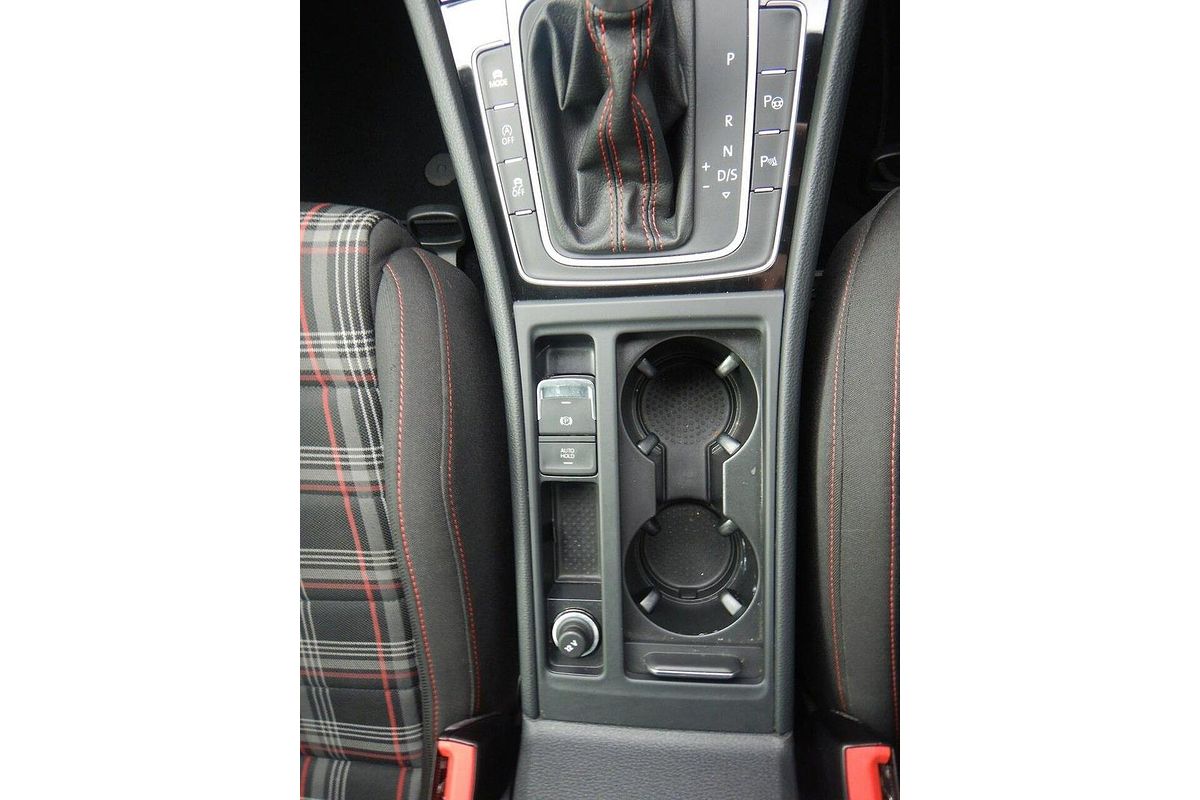 2017 Volkswagen Golf GTI 7.5