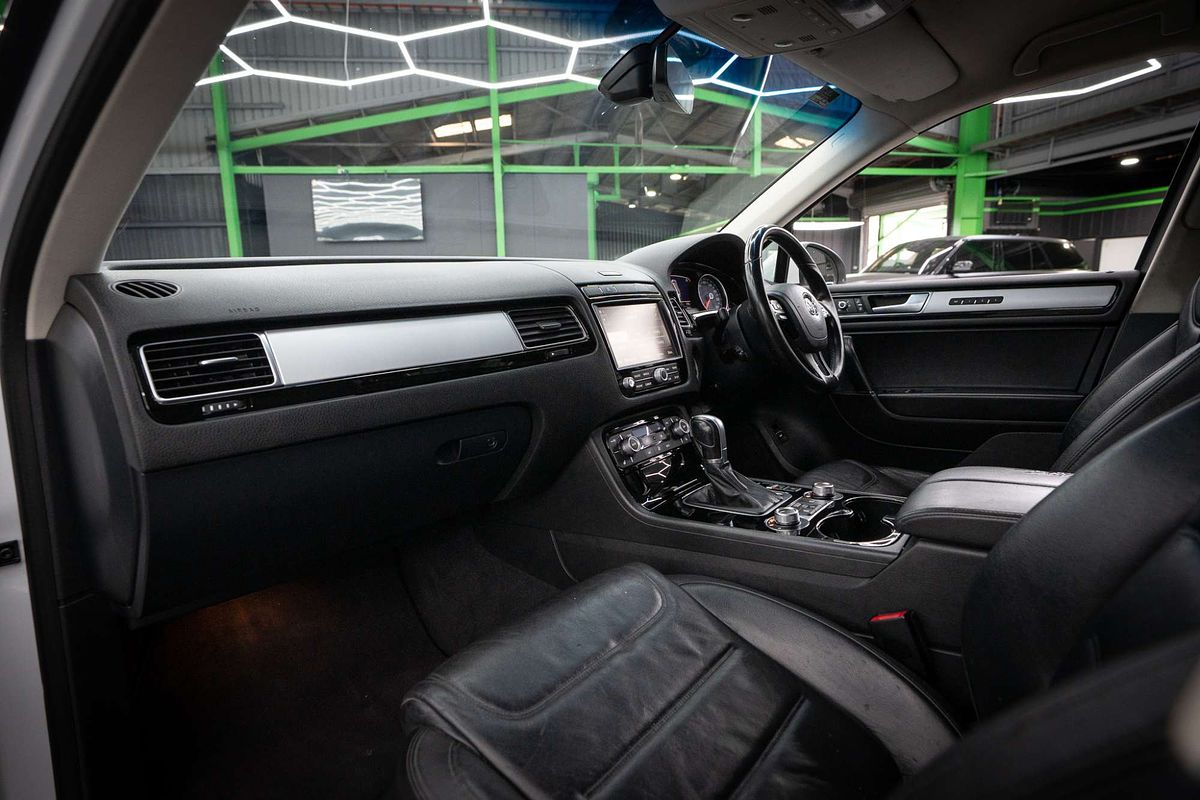 2017 Volkswagen Touareg V6 TDI Adventure 7P