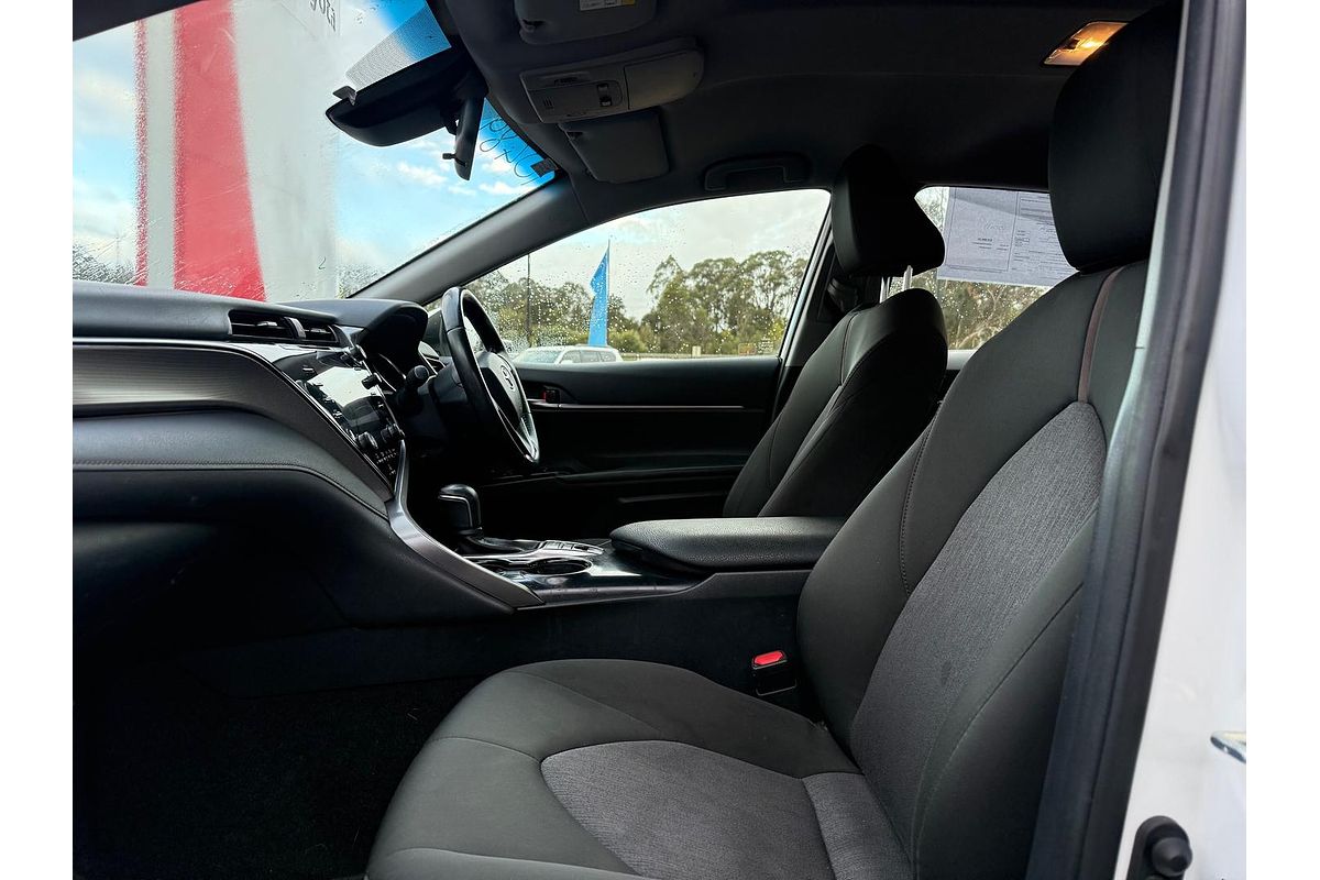 2020 Toyota Camry Ascent Sport AXVH70R