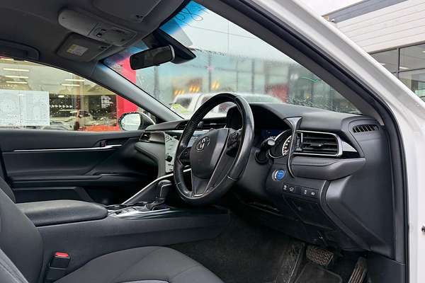 2020 Toyota Camry Ascent Sport AXVH70R