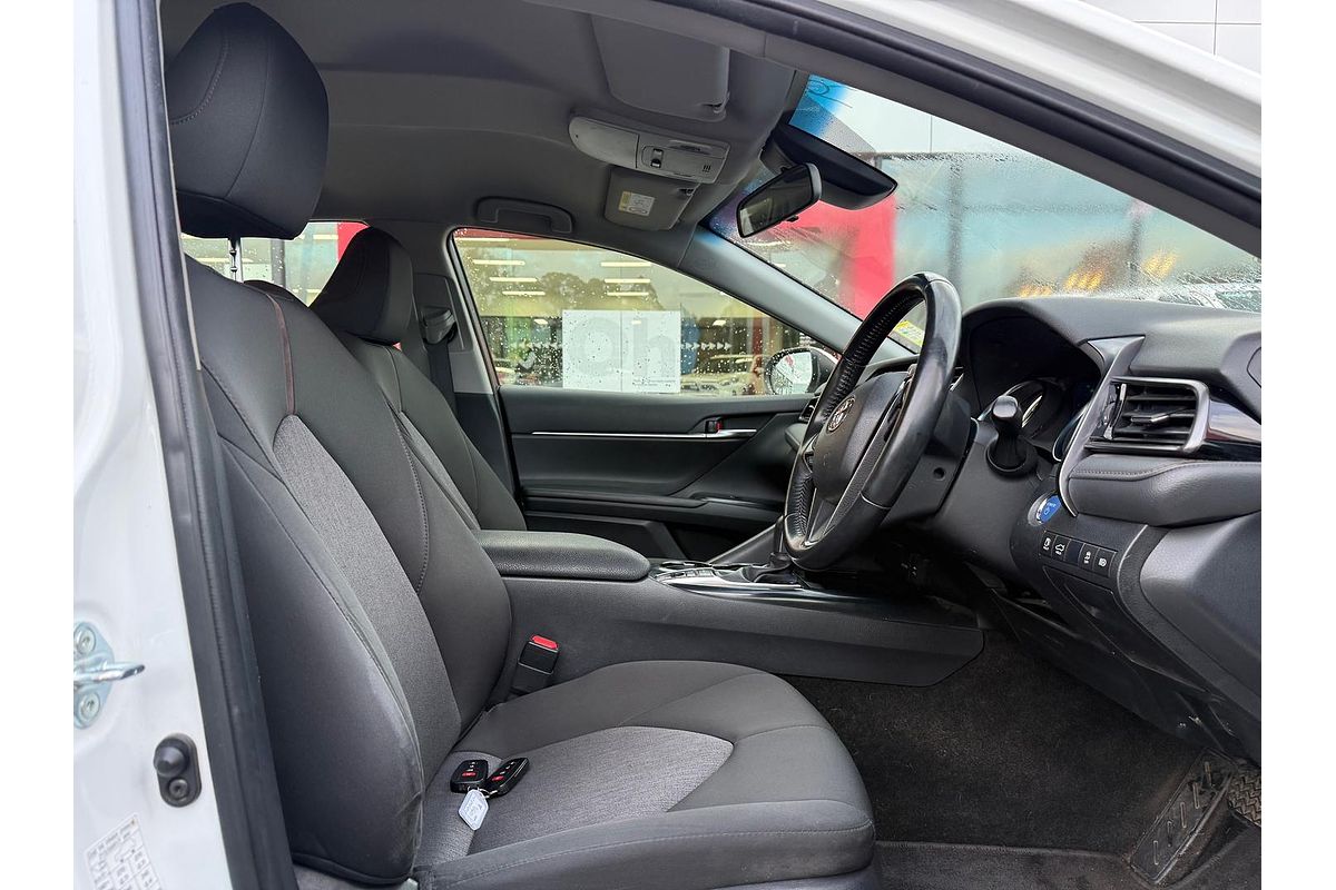 2020 Toyota Camry Ascent Sport AXVH70R
