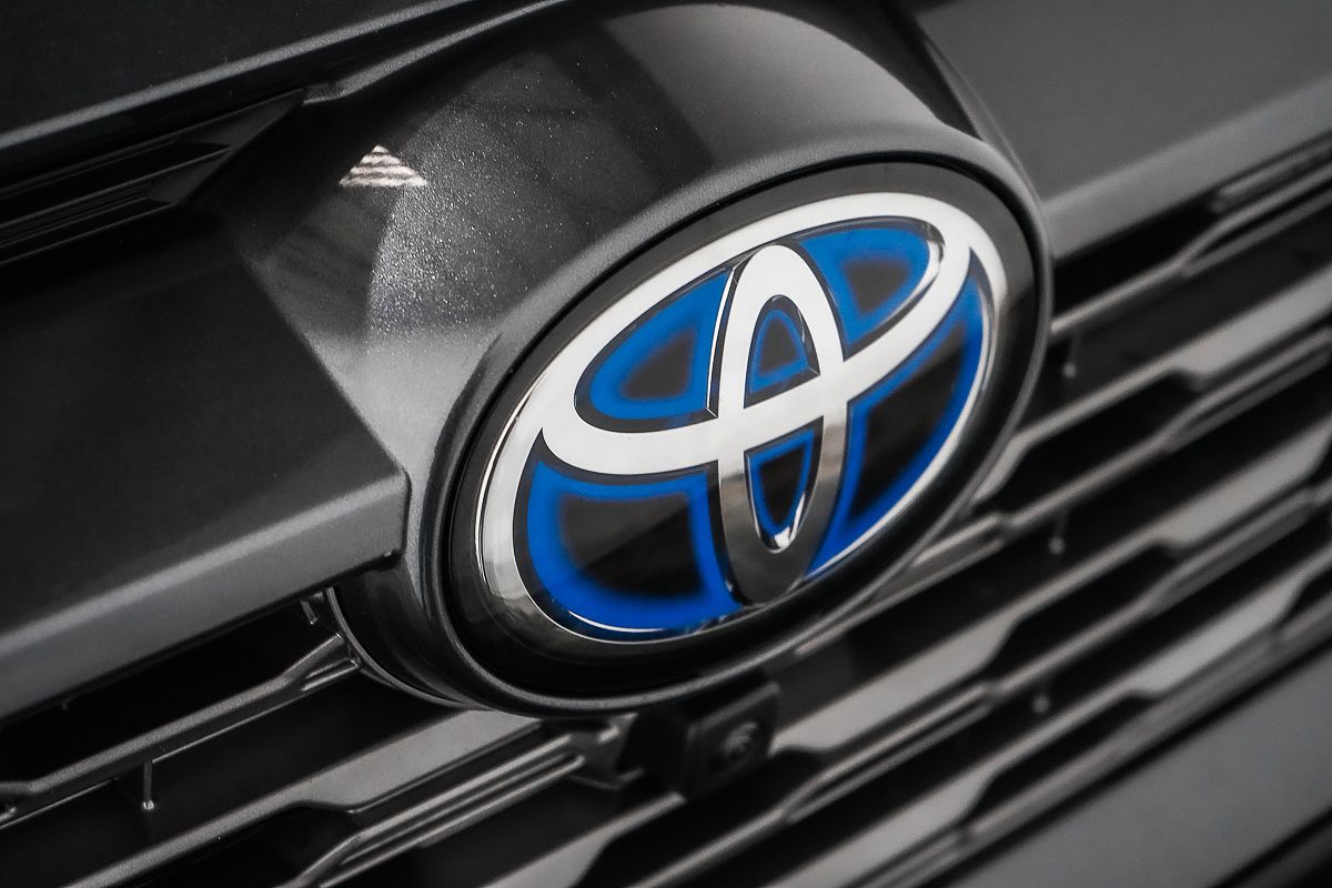2024 Toyota RAV4 Cruiser AXAH54R
