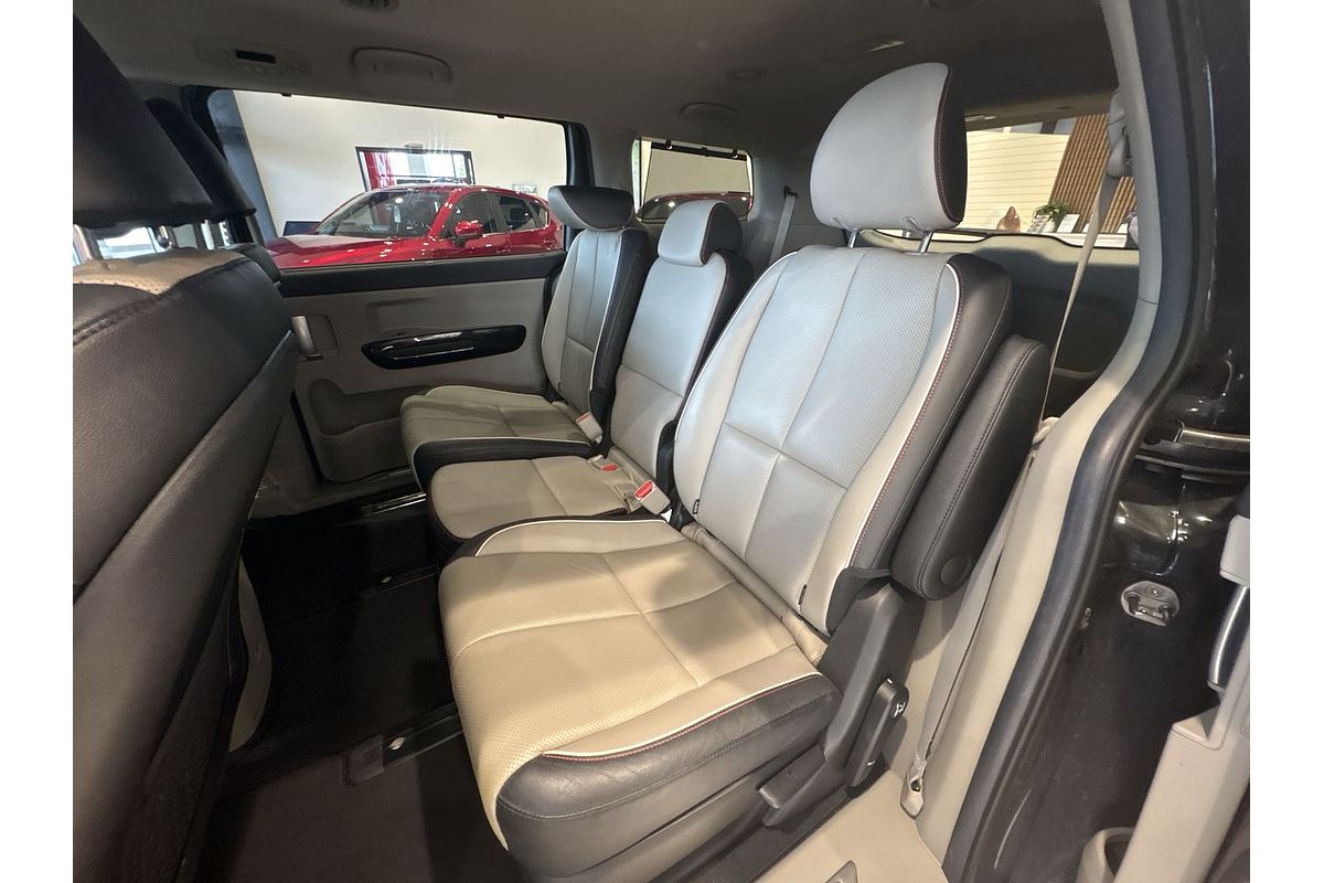2020 Kia Carnival Platinum YP