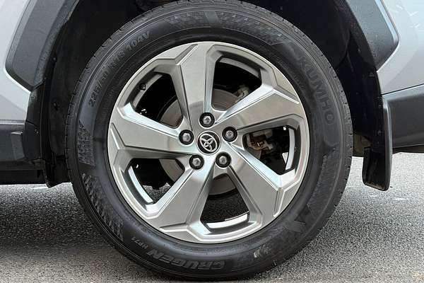 2020 Toyota RAV4 GXL AXAH52R