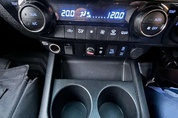 2022 Toyota Hilux SR5 GUN126R 4X4