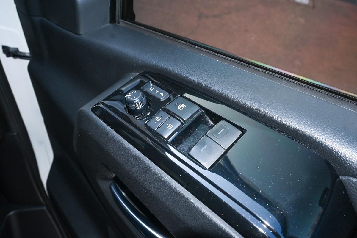 2020 Toyota Granvia GDH303R