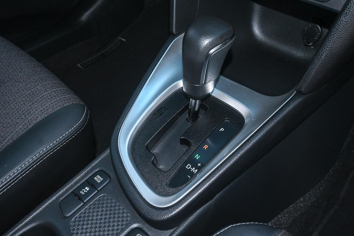 2023 Toyota Yaris Cross Urban MXPB10R