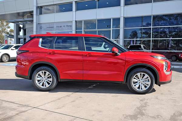 2025 Mitsubishi Outlander ES ZM