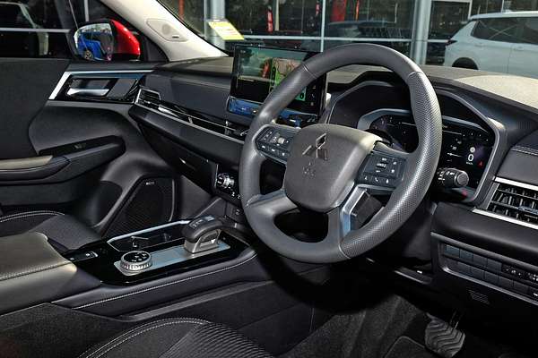 2025 Mitsubishi Outlander ES ZM