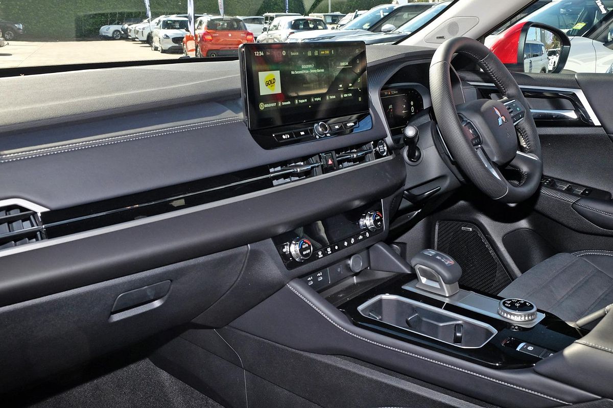2025 Mitsubishi Outlander Aspire ZM