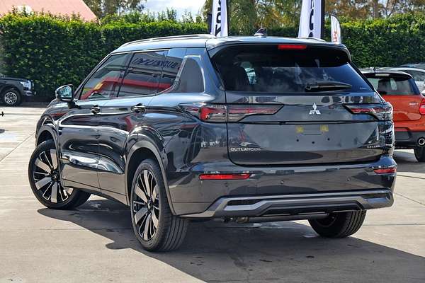 2025 Mitsubishi Outlander Exceed Tourer ZM
