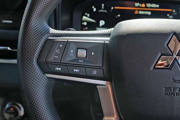 2025 Mitsubishi Outlander ES ZM