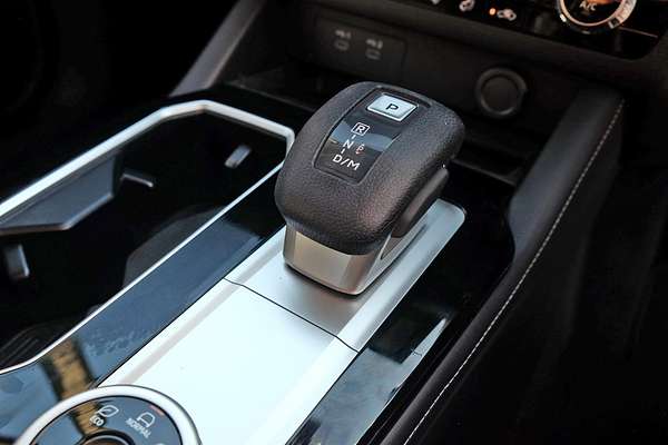 2025 Mitsubishi Outlander ES ZM