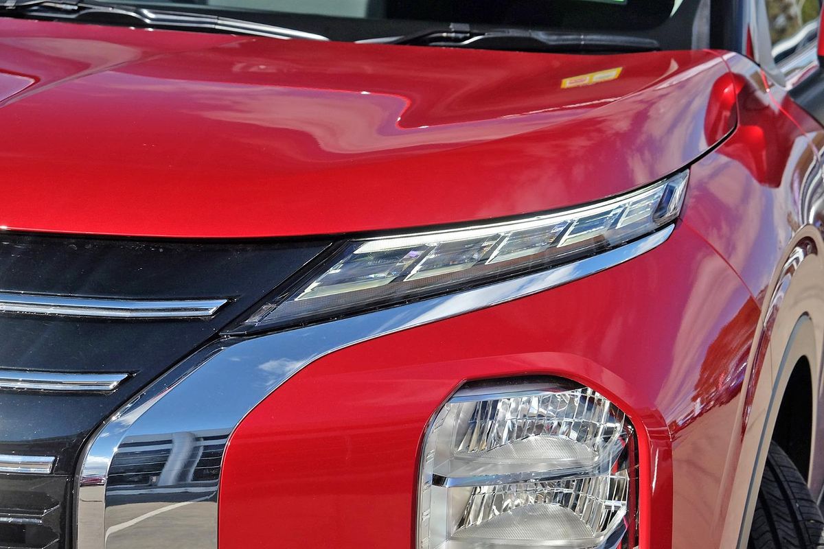 2025 Mitsubishi Outlander ES ZM