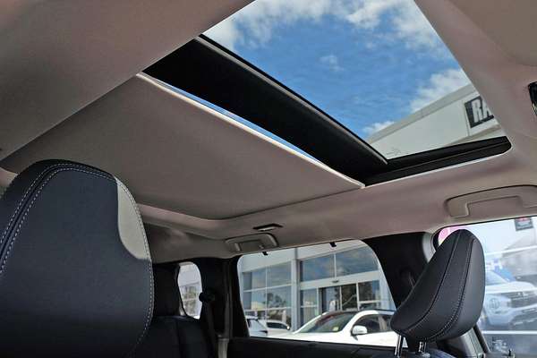 2025 Mitsubishi Outlander Exceed Tourer ZM