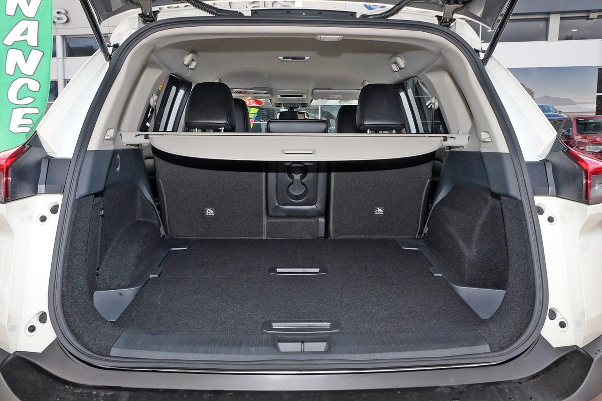 2024 Nissan X-TRAIL ST-L T33