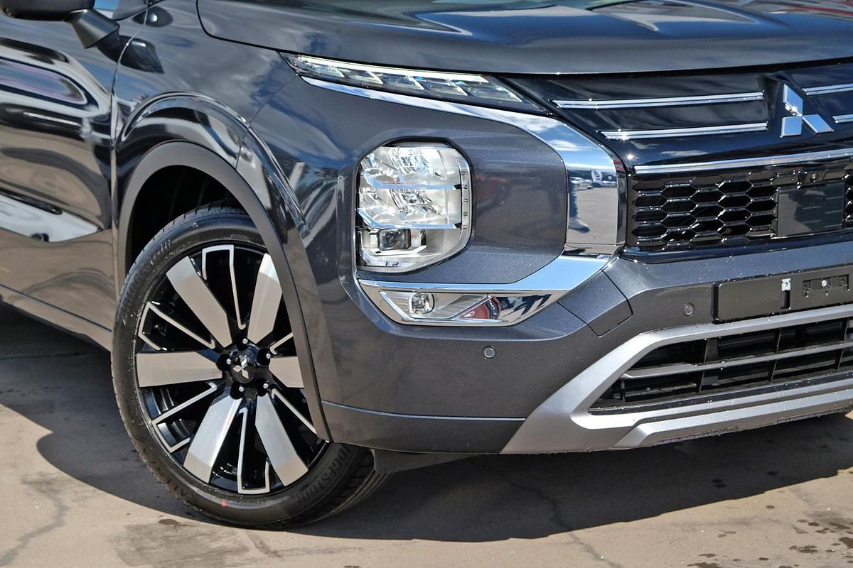 2025 Mitsubishi Outlander Exceed Tourer ZM