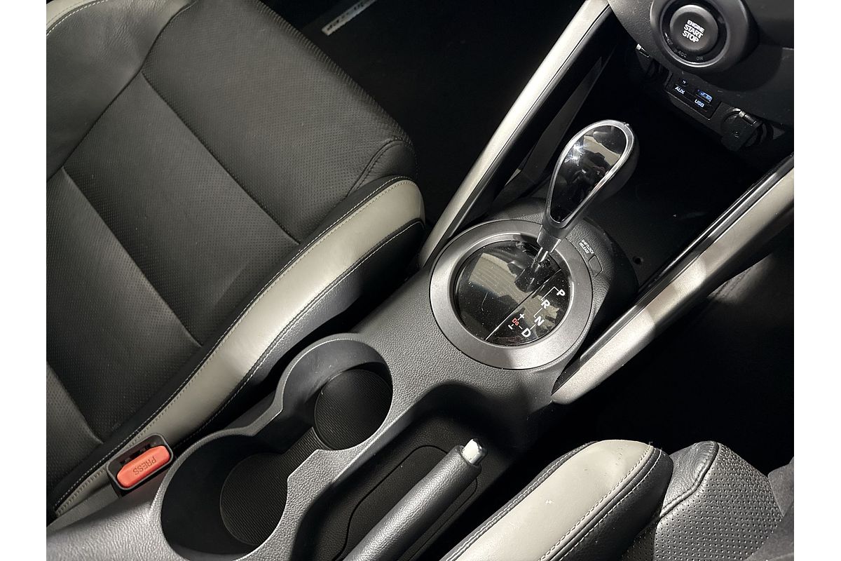 2017 Hyundai Veloster SR Turbo FS5 Series II