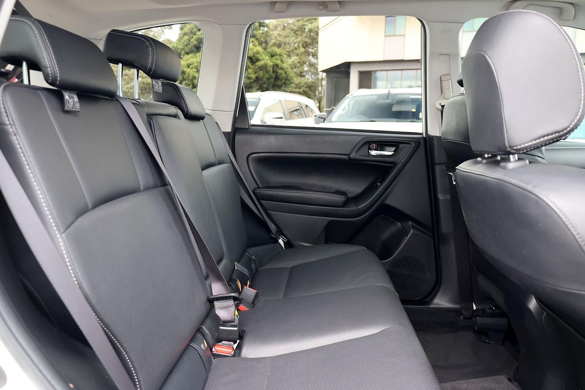 2015 Subaru Forester 2.5i-S S4