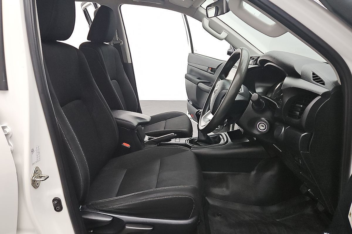 2021 Toyota Hilux SR GUN126R 4X4