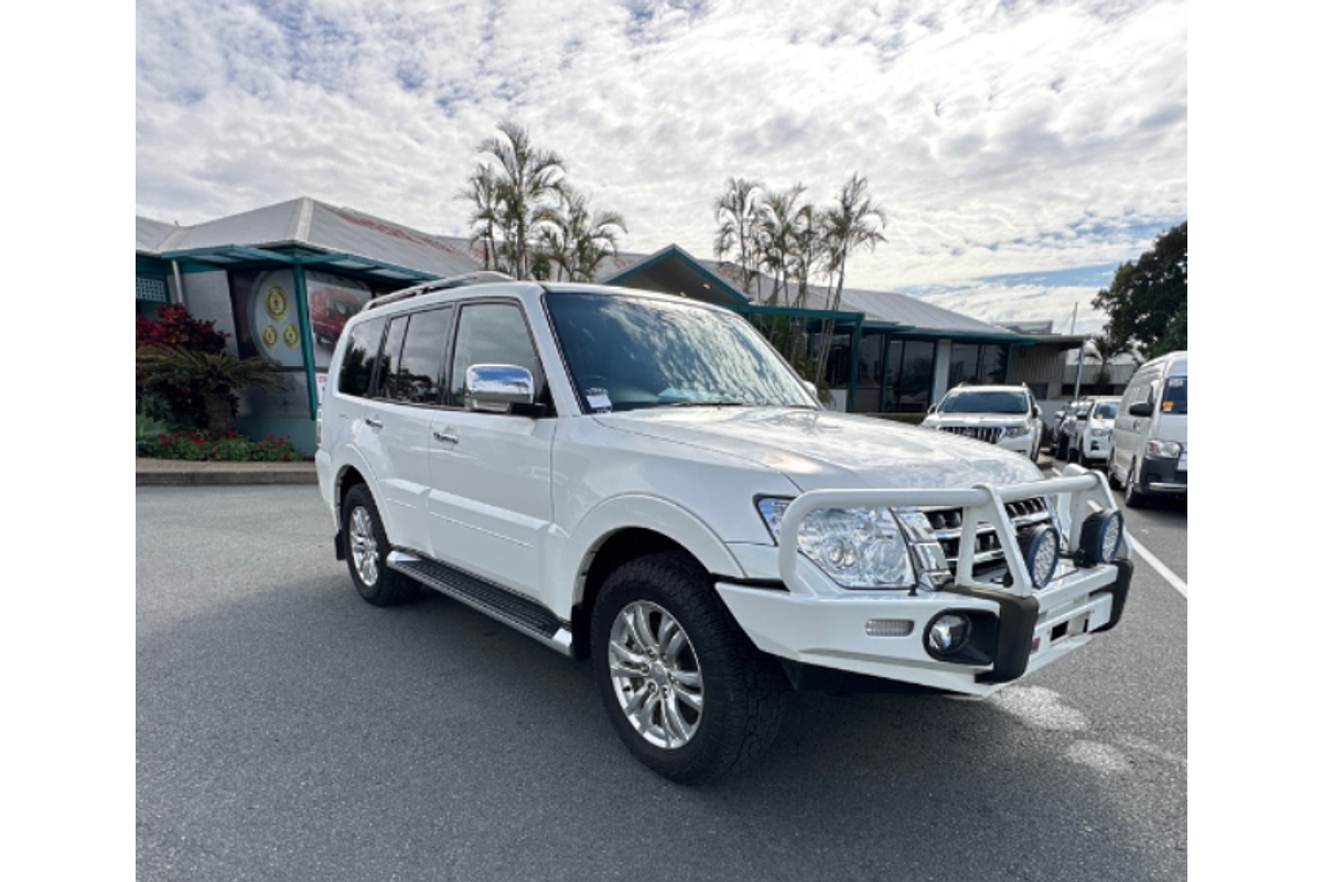 2019 Mitsubishi Pajero GLS NX