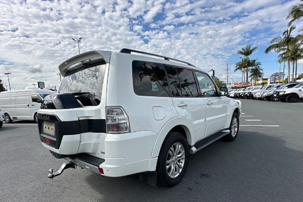 2019 Mitsubishi Pajero GLS NX