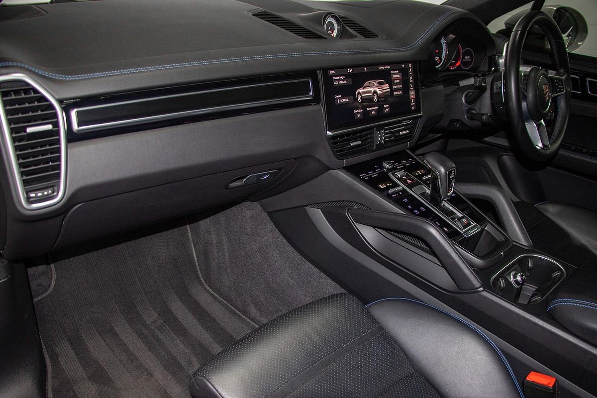 2021 Porsche Cayenne GTS 9YA