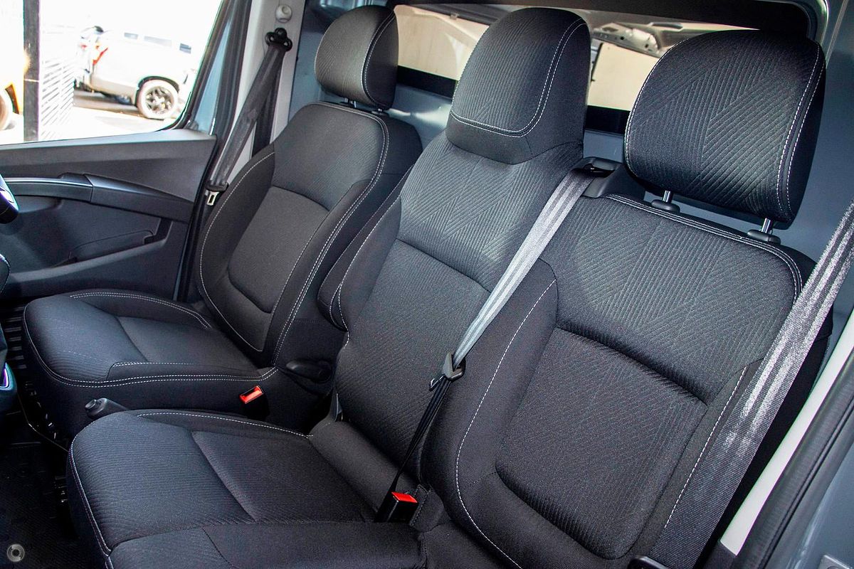 2025 Renault Trafic Premium X82 LWB
