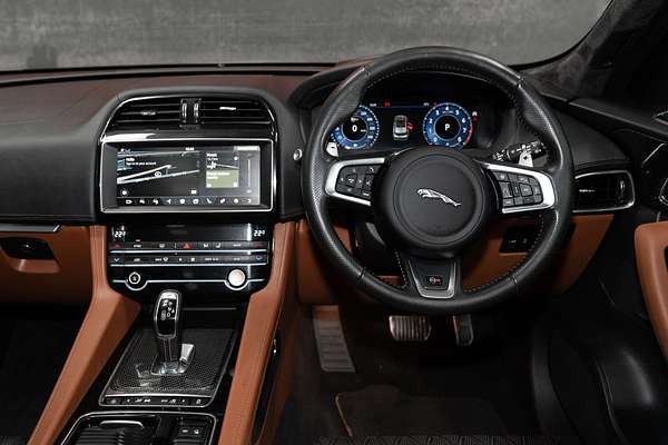 2019 Jaguar F-PACE SVR X761