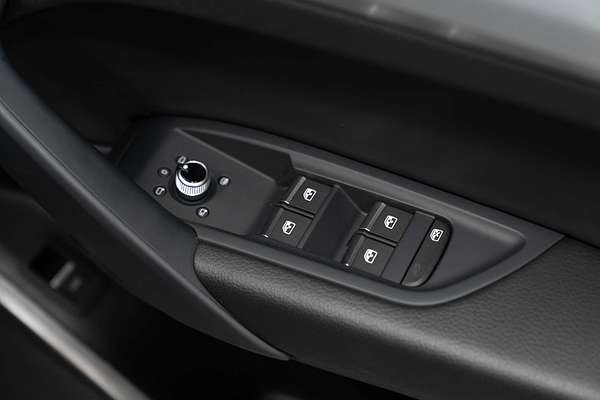 2023 Audi Q5 40 TDI Sport FY
