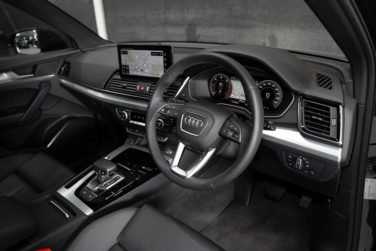 2023 Audi Q5 40 TDI Sport FY