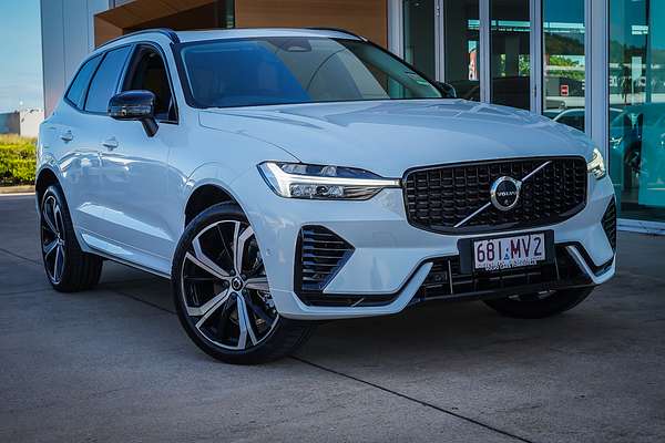 2025 Volvo XC60 Ultra T8 Plug-In Hybrid