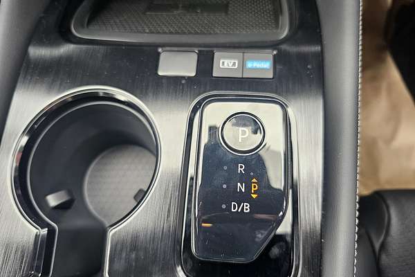 2025 Nissan X-TRAIL ST-L e-POWER T33