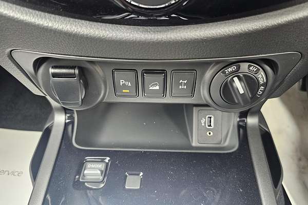 2025 Nissan Navara PRO-4X D23 4X4