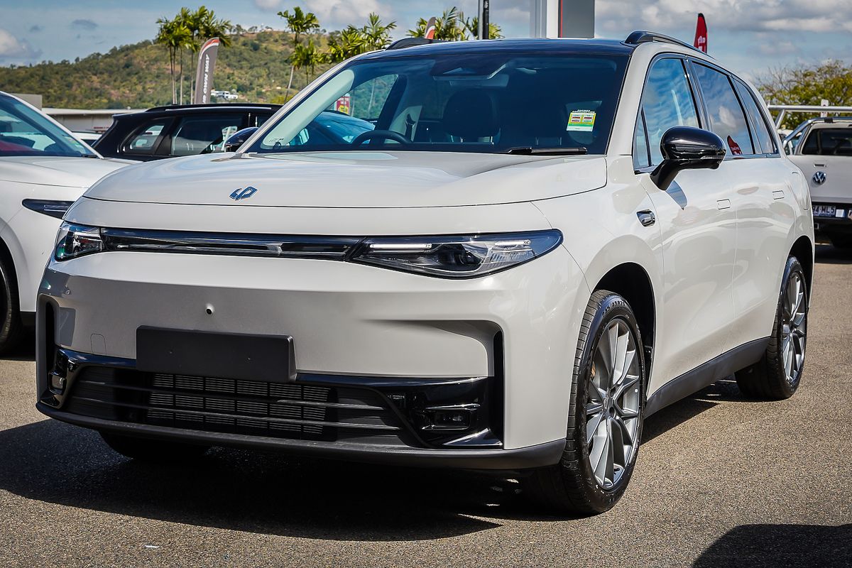 2025 Leapmotor C10 REEV Ultra Hybrid Design B11