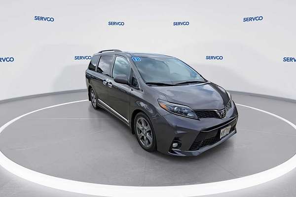2018 Toyota SIENNA SE