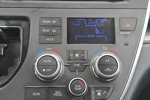 2018 Toyota SIENNA SE