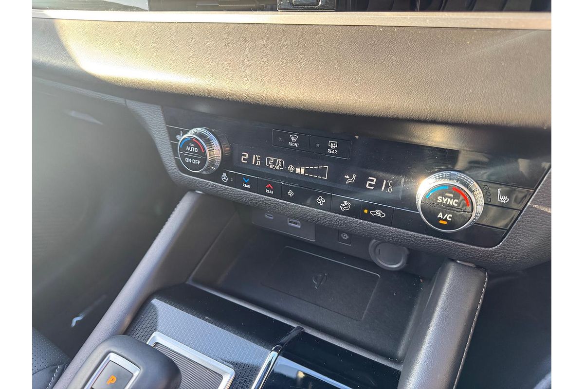 2024 Mitsubishi Outlander PHEV GSR ZM