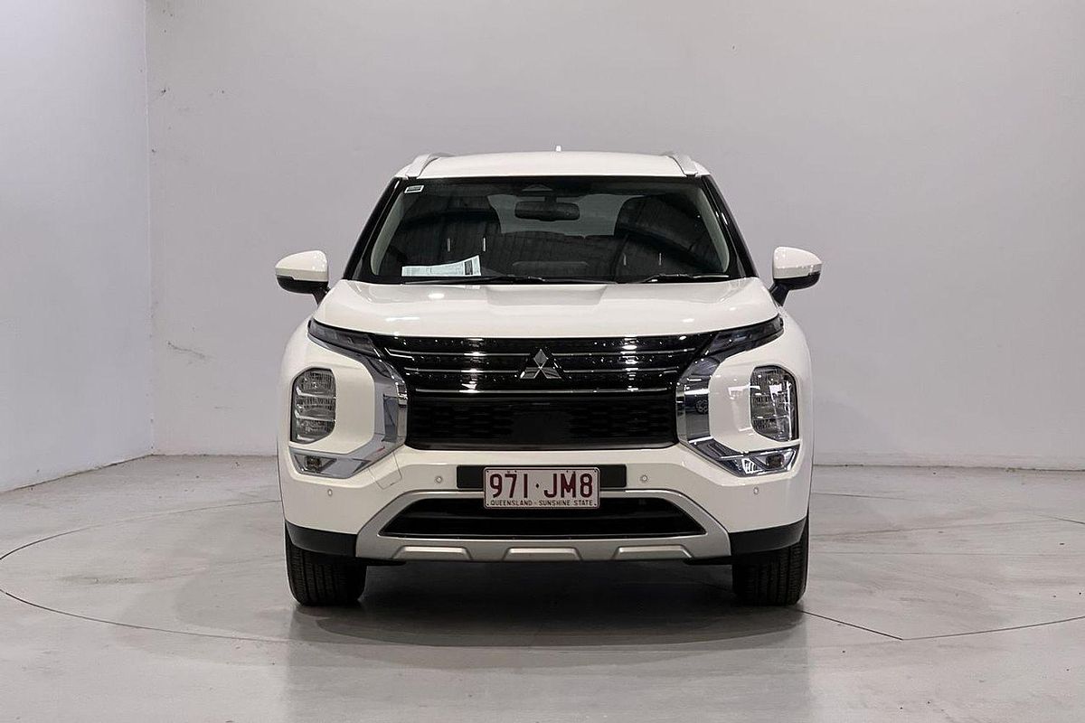 2023 Mitsubishi Outlander LS ZM