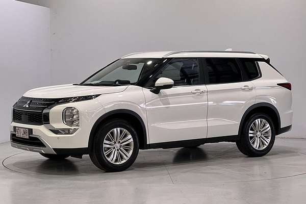 2023 Mitsubishi Outlander LS ZM