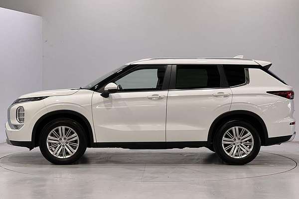 2023 Mitsubishi Outlander LS ZM
