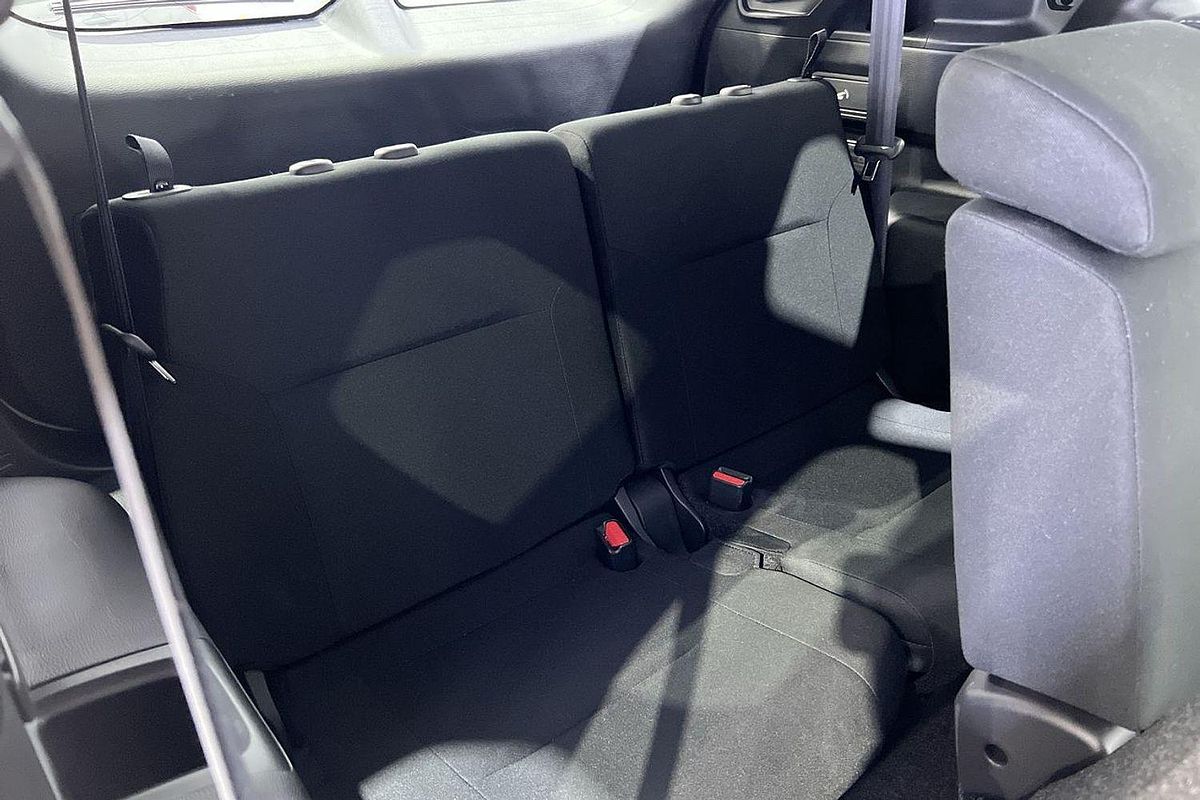2023 Mitsubishi Outlander LS ZM