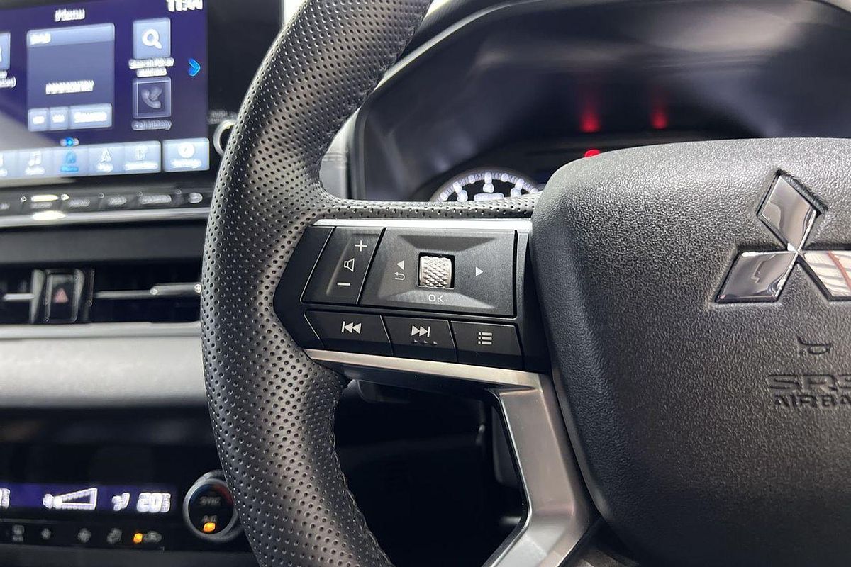 2023 Mitsubishi Outlander LS ZM