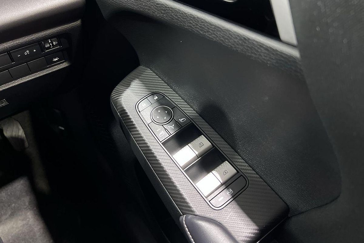 2023 Mitsubishi Outlander LS ZM