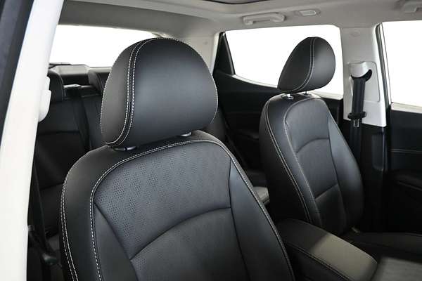 2025 Mahindra XUV 3XO AX7L