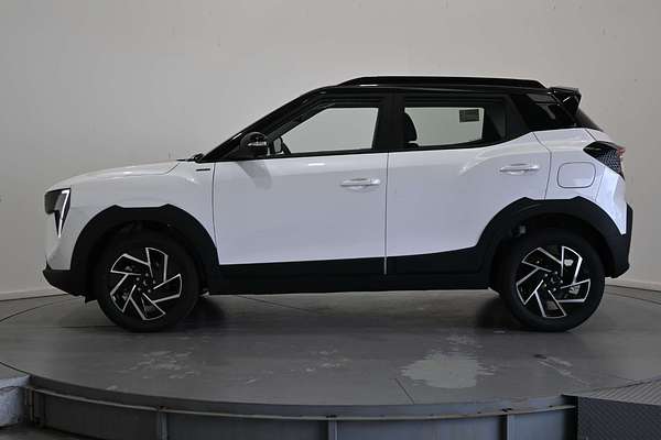 2025 Mahindra XUV 3XO AX7L