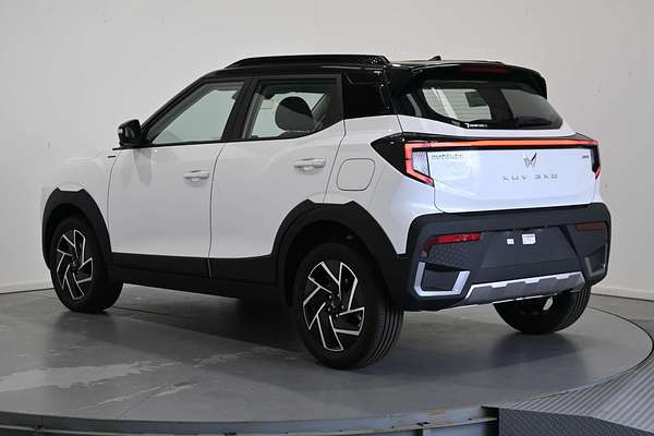 2025 Mahindra XUV 3XO AX7L
