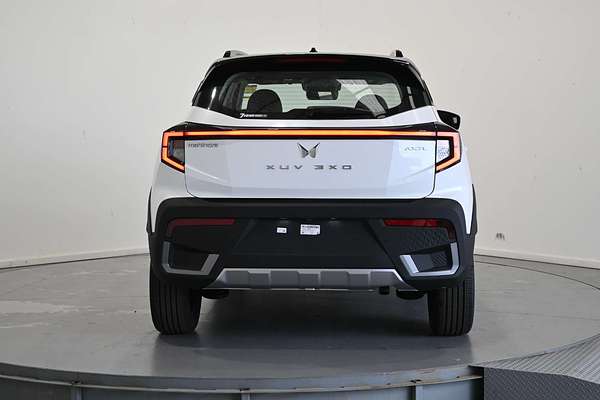 2025 Mahindra XUV 3XO AX7L