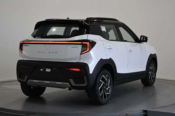 2025 Mahindra XUV 3XO AX7L