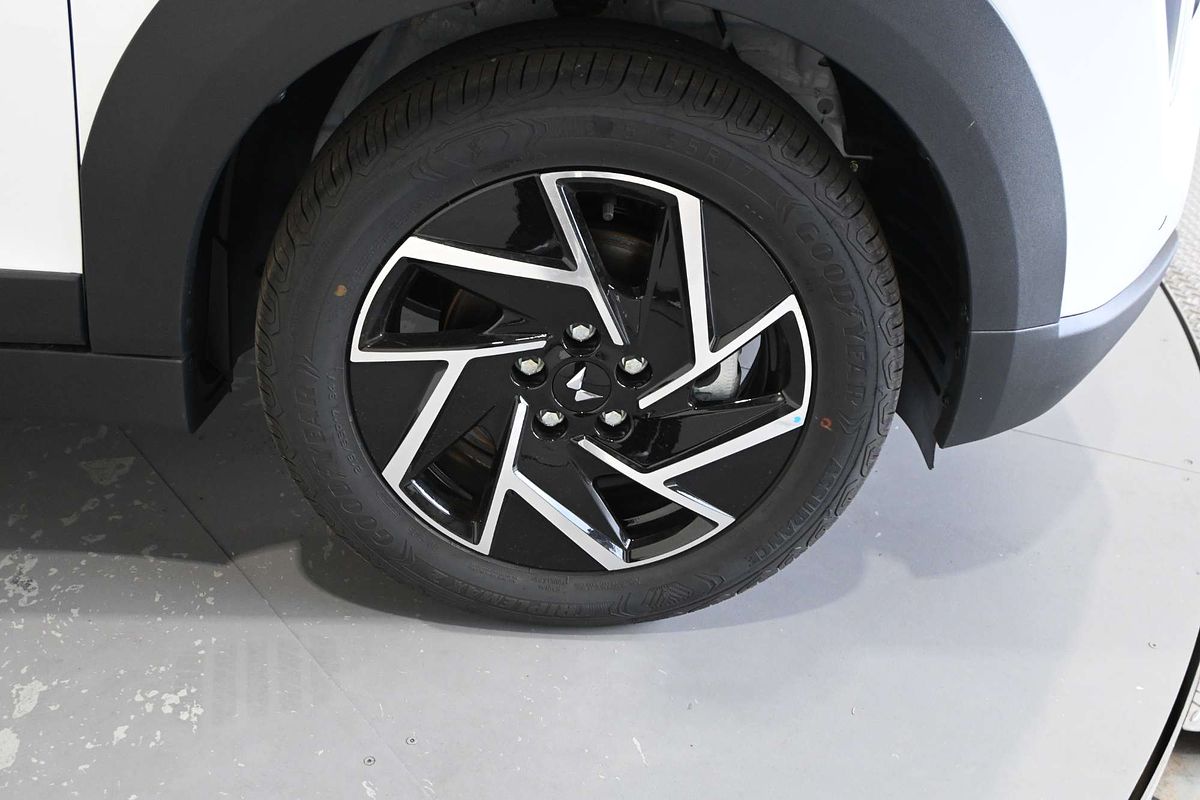 2025 Mahindra XUV 3XO AX7L